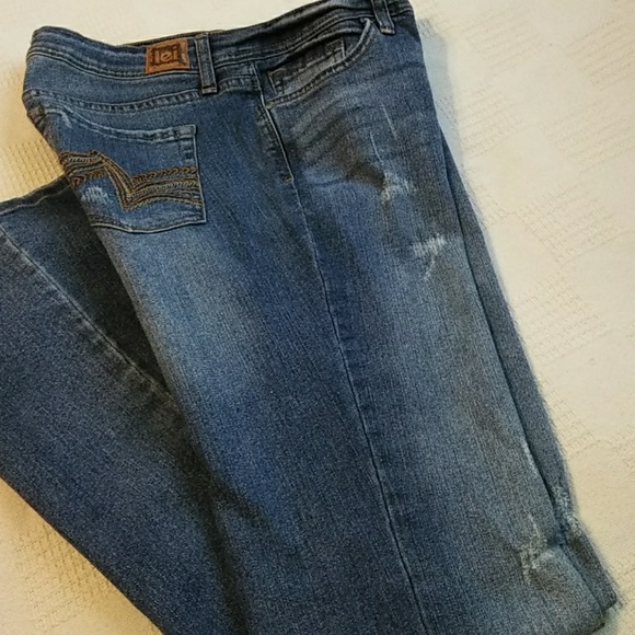 Jeans - Picture 2 of 3